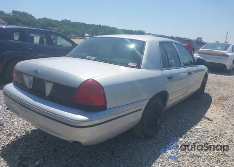 2000 Ford Crown Victoria Police Interceptor z USA, uszkodzony, nr VIN 2FAFP71W1YX200681